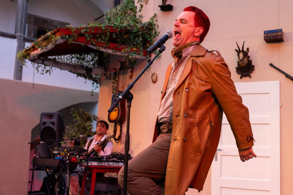 Der Talisman eine Komödie im Sommertheater in Enns - Theater im Hof Enns in Oberösterreich OÖ