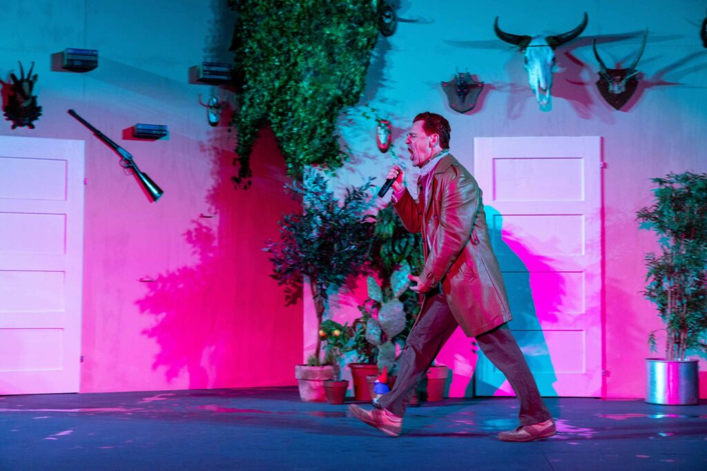 Der Talisman eine Komödie im Sommertheater in Enns - Theater im Hof Enns in Oberösterreich OÖ