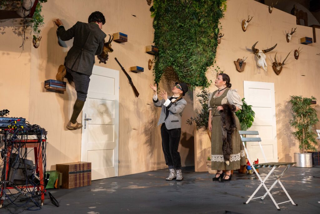 Der Talisman eine Komödie im Sommertheater in Enns - Theater im Hof Enns in Oberösterreich OÖ