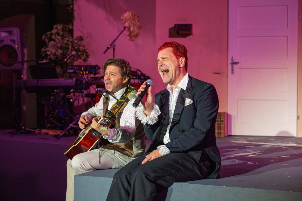 Der Talisman eine Komödie im Sommertheater in Enns - Theater im Hof Enns in Oberösterreich OÖ